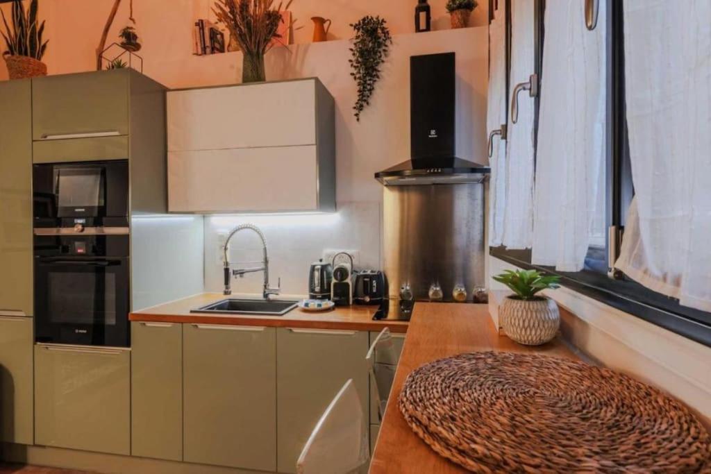 Duplex Au Coeur Du Marais, 4th Arrondissement *