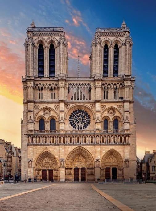 Duplex Au Coeur Du Marais, 4th Arrondissement Apartment Paris